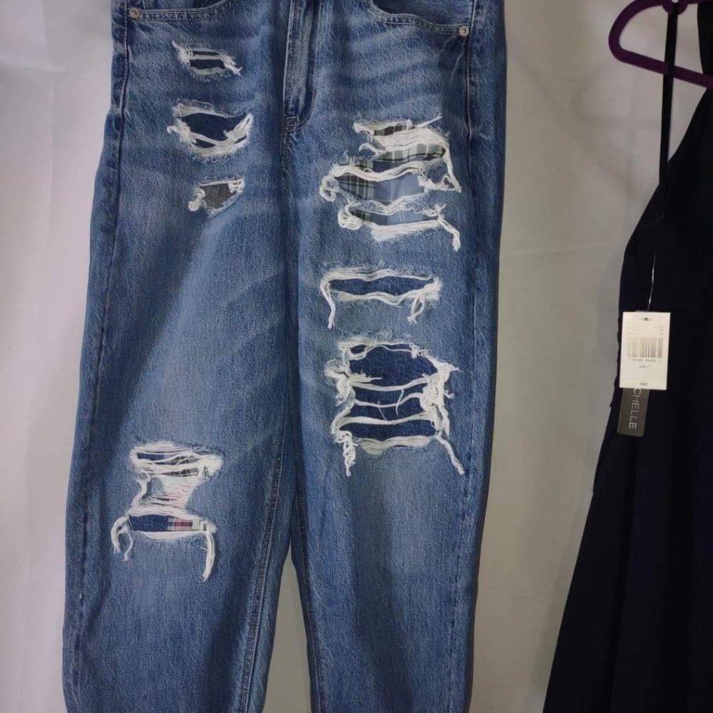 American Eagle Crop Mom Jeans with Patches